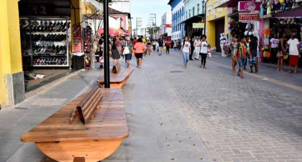 “De que forma você resolverá a problemática do comércio informal no Centro de São Luís?”