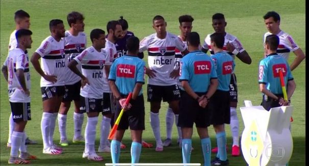 CBF faz mudança em testes de covid-19 em jogadores