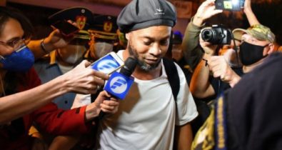 Ronaldinho Gaúcho mantém patrocínios e seguidores nas redes sociais após prisão