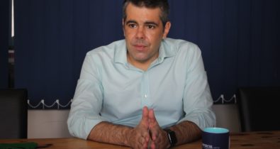 Pré-candidato Adriano Sarney visita a redação de O Imparcial