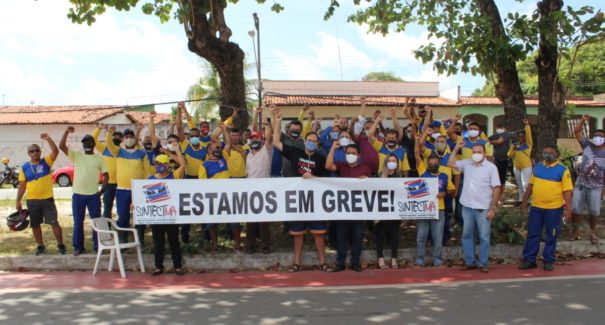 Bancários suspendem greve e Correios mantém paralisação