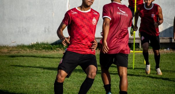 Erthal e Douglas devem ser as novidades do Imperatriz contra o Vila Nova