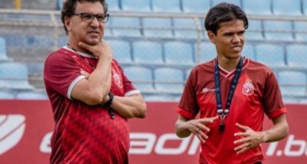 “Exige uma unidade”, diz Estevam Soares sobre momento do Imperatriz na Série C