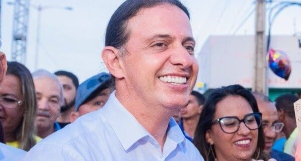 Prefeito de Caxias testa positivo para Covid-19
