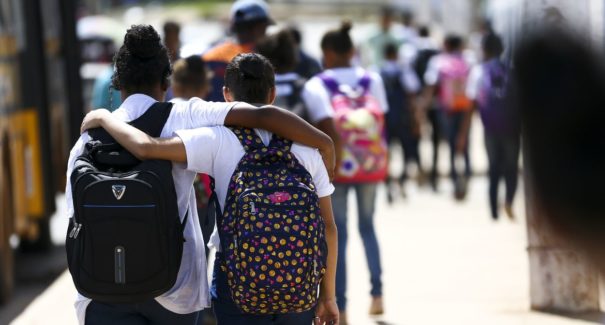 Pandemia afeta contratos das mensalidades das escolas em 2021