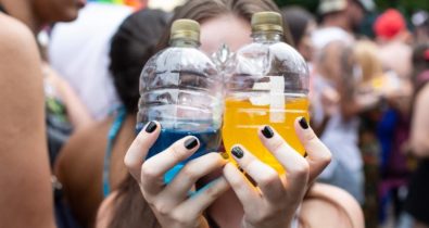 Venda de bebidas em garrafas de vidro é proibida no Carnaval do Maranhão