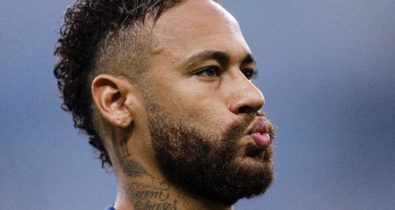 Neymar e outros dois jogadores do PSG testam positivo para novo coronavírus