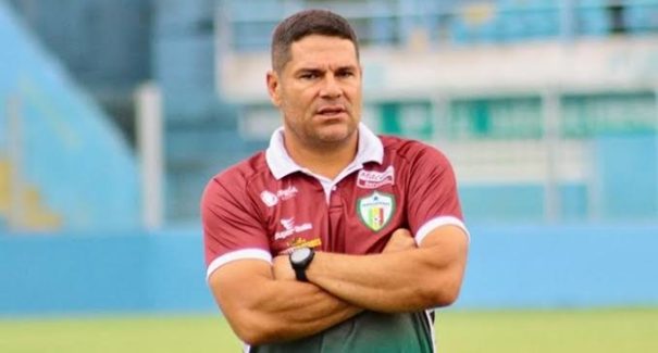 Moto Club confirma Léo Goiano como novo técnico