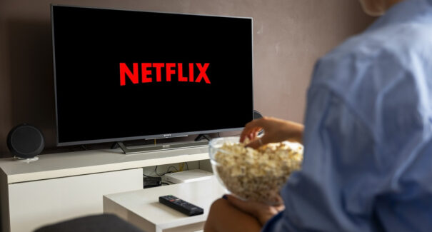 5 filmes e séries imperdíveis que chegam à Netflix em maio de 2026
