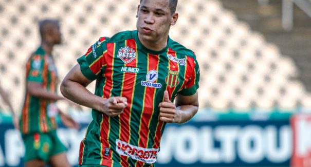 Sampaio vence Figueirense por 3 a 0 e chega à nona posição na Série B