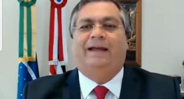 Flávio Dino afirma que irá processar Bolsonaro por comentário sobre refrigerante