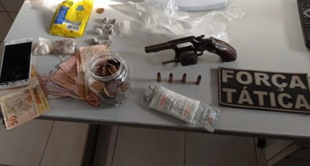Homens são presos por suspeita de tráfico e compra de entorpecentes em Codó