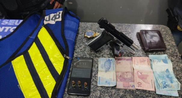Dois suspeitos foram presos com arma de fogo no município de Santa Inês