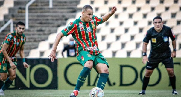 Sampaio melhora no segundo tempo e vira pra cima do Vitória pela Série B