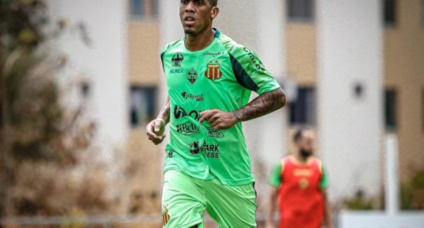 Mailson faz primeiro treino no Sampaio e deve estrear contra Juventude