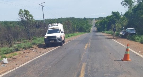 Duas mortes por colisão frontal em rodovias no interior