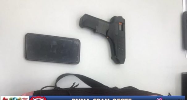 Suspeito de assaltar duas mulheres é preso com posse de simulacro de arma de fogo