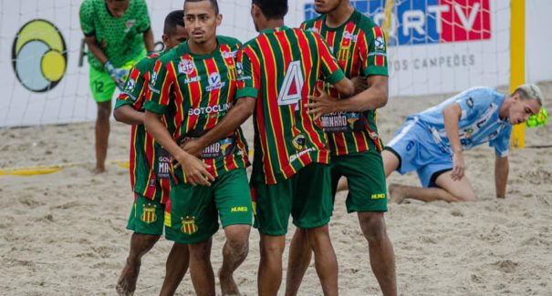 Sampaio goleia o Luziânia na estreia do Brasileiro de Beach Soccer