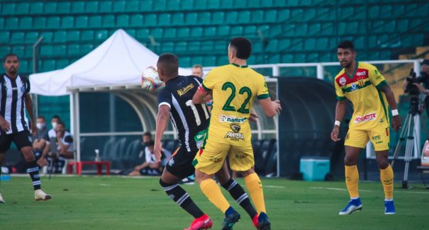 Sampaio vira sobre Figueirense e volta à vice-liderança da Série B