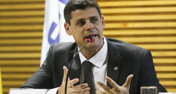 Plano para economia envolve aprovação de reformas, diz Funchal
