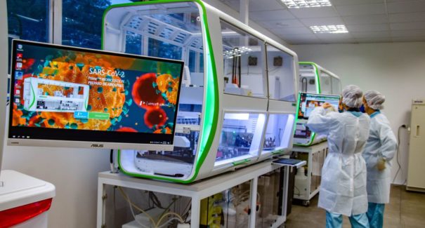 Em 24 horas, país registra 376 mortes e 32 mil novos casos de covid-19