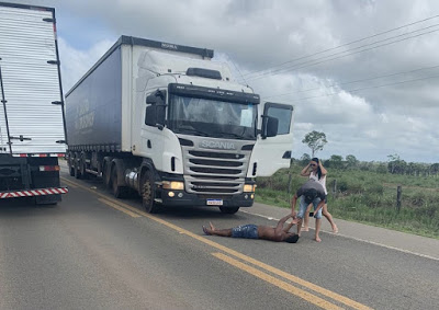 Homem sofre acidente e fica gravemente ferido após se jogar em rodovia