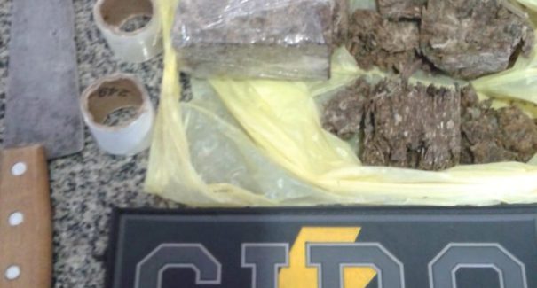 Dupla é presa no coroadinho por suspeita de tráfico de drogas