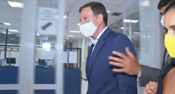 Prefeito Marcelo Crivella (Republicanos) preso no Rio