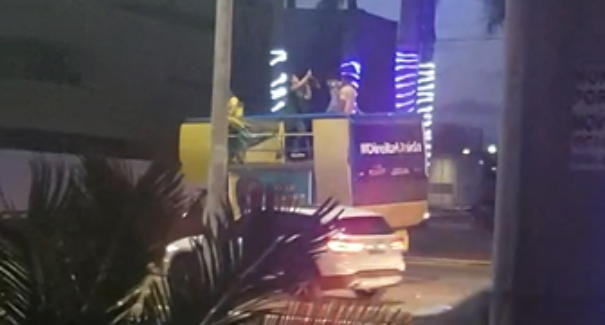 Vídeo: Movimento anti-vacina faz carreata em São Luís