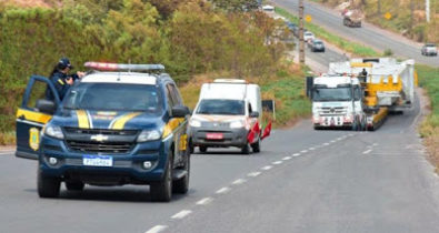 Mega turbina segue em transporte nesta quarta-feira e chega ao KM 88 da BR-135