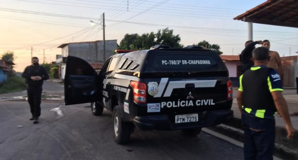 Pessoas da mesma família são presas por tráfico de drogas
