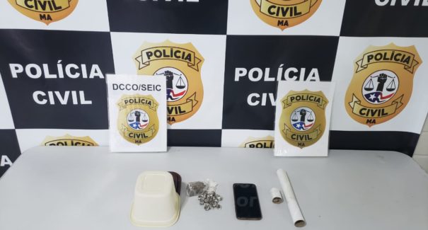 Preso jovem por tráfico de drogas em apartamento no Maracanã