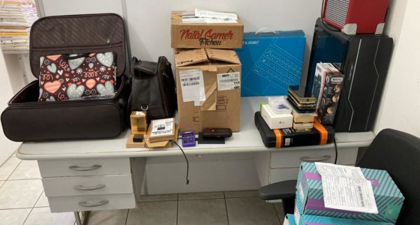 Polícia apreende produtos comprados com cartões clonados