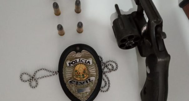 Homem é preso por extorquir idosa dentro de loja