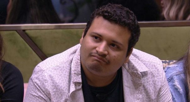 Victor Hugo, ex-BBB, na UTI em decorrência do Covid-19