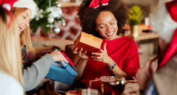 Veja alguns sites para fazer Amigo Secreto Online neste fim de ano