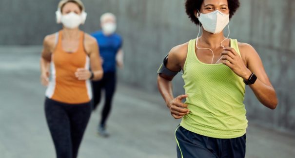 Quando e como se deve voltar a praticar exercícios físicos após contrair a Covid-19?