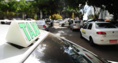 Taxista tem mais de R$ 2 mil roubados em assalto durante corrida