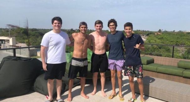 Verstappen aproveita férias da Fórmula 1 para visitar os Lençóis Maranhenses