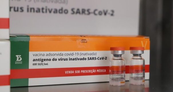Novos insumos para produção da CoronaVac devem chegar na próxima semana