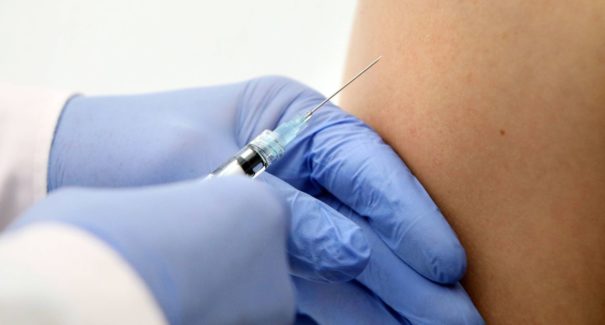 Profissionais de segurança começam a ser vacinados nesta segunda e quarta