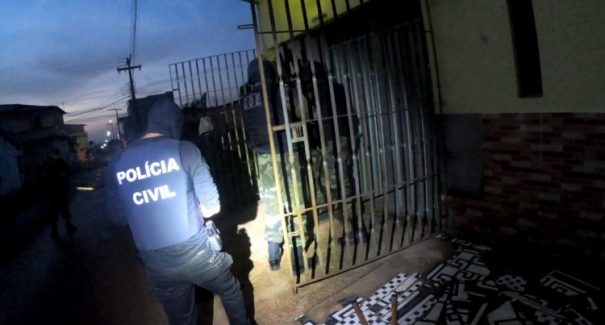 Seis pessoas são presas por envolvimento com tráfico e crimes ambientais