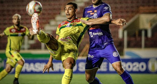 Marcinho marca, Sampaio bate Confiança e vence segunda consecutiva na Série B