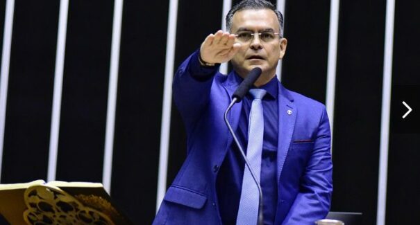 Allan Garcês toma posse na Câmara dos Deputados