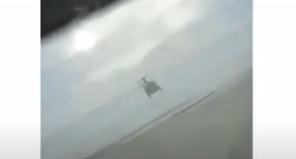 Vídeo: homem é parado por helicóptero da PM após fazer “cavalo de pau”