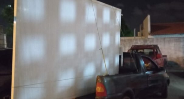 Trio preso por colocar portão roubado à venda na OLX