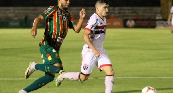 Sampaio abre placar, mas sofre virada para o Botafogo-SP na Série B