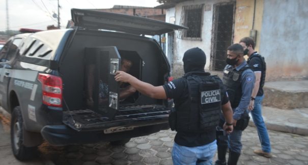 Policia realiza operação contra o narcotráfico na região do Bom Jesus e Coroadinho