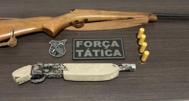 Dois homens são presos por envolvimento em roubo a van  de passageiros