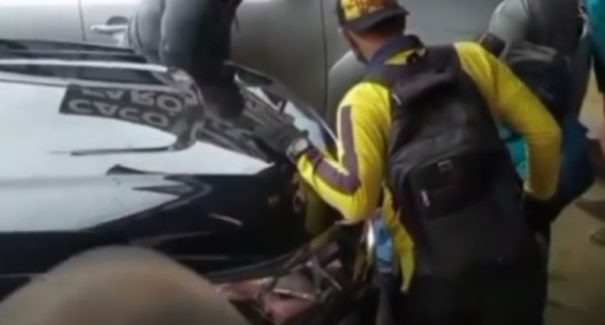 Policial militar reage a assalto e é baleado em oficina mecânica na Cohab